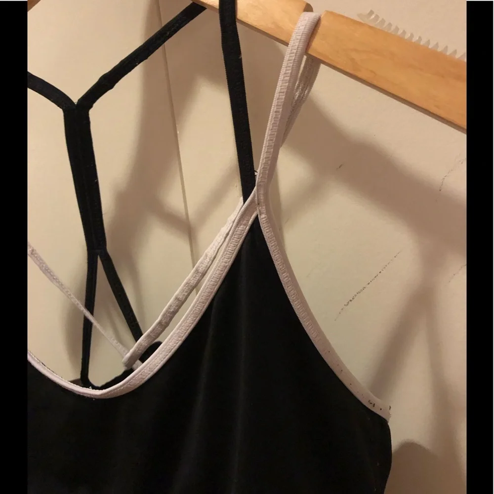 ⛔️SOLD⛔️ Adidas 🖤 Strappy Back Sports Bra - Picture 6 of 14